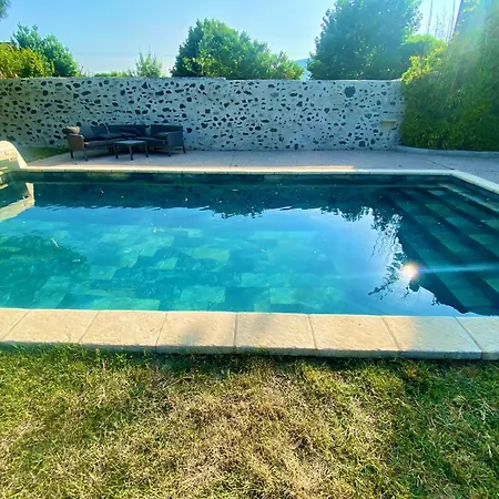 Belle Maison De Pierre Pour 10p, 4ch, Piscine Privative, Grand Jardin Clos Alba-la-Romaine