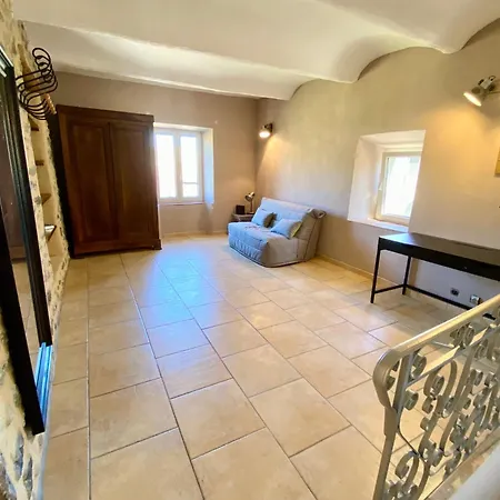 Belle Maison De Pierre Pour 10p, 4ch, Piscine Privative, Grand Jardin Clos 度假居